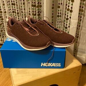 Hoka one one Hupana flow wool